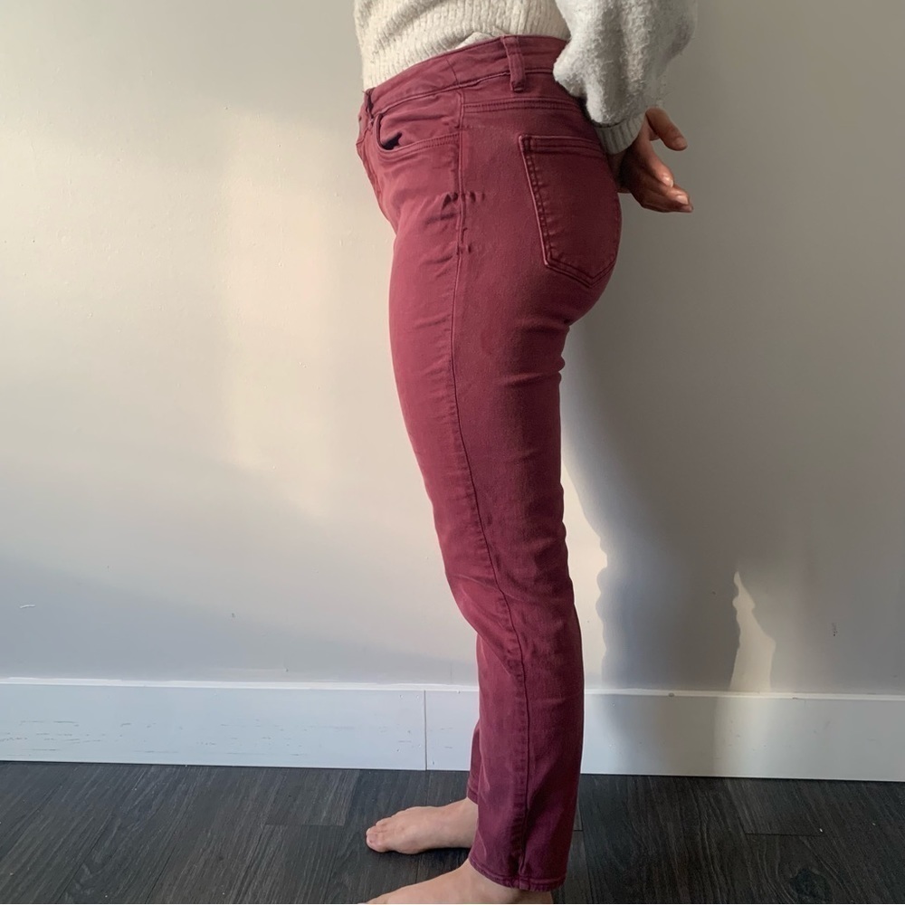 👖  ROOTS Light Wash Burgundy Jeans - Women's Size 29 👖 - Picture 4 of 13